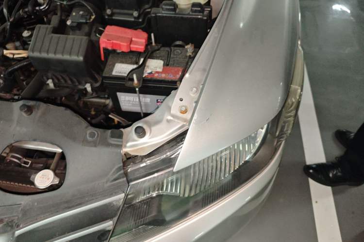 Used Honda City Classic 2011 1.5L Automatic Elite Edition Engine Bay Left