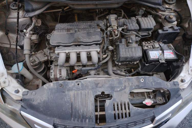 Used Honda City Classic 2011 1.5L Automatic Elite Edition Engine Bay
