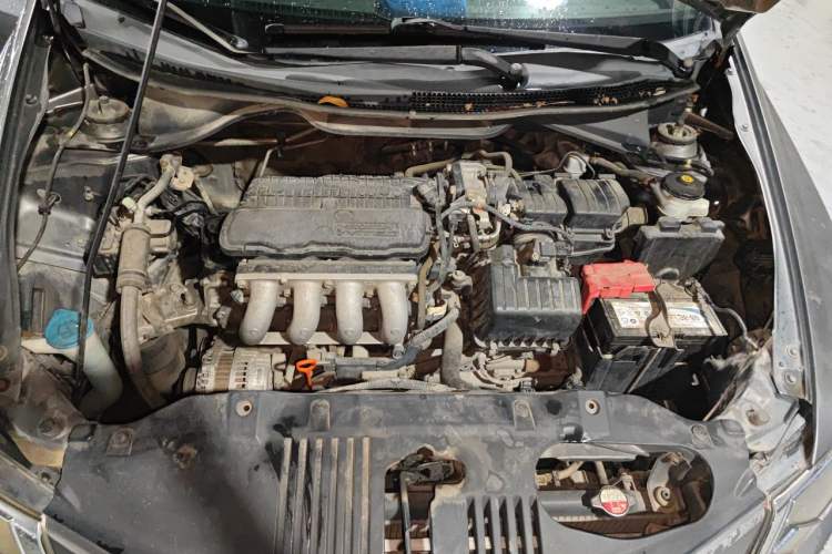 Used Honda City Classic 2011 1.5L Automatic Elite Edition Engine Bay