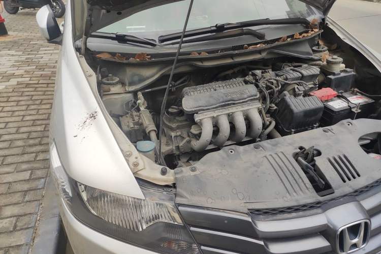 Used Honda City Classic 2011 1.5L Automatic Elite Edition Engine Bay Right