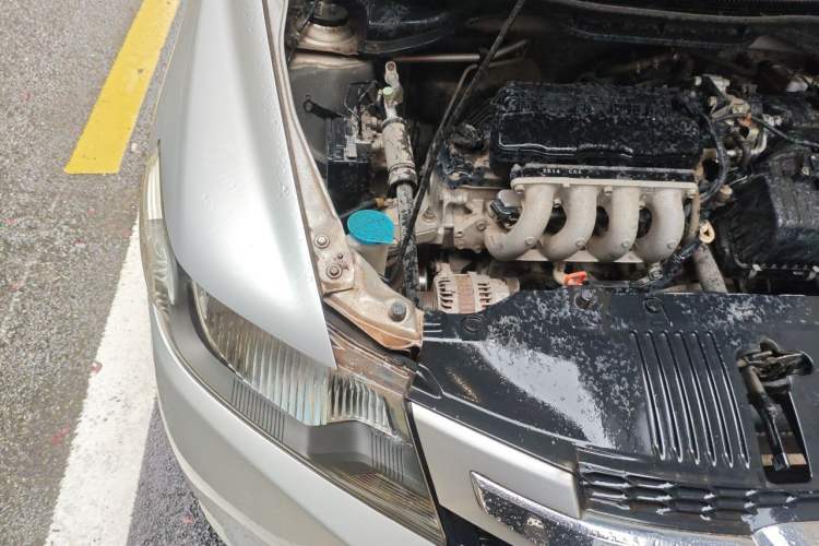 Used Honda City Classic 2011 1.5L Manual Elite Edition Engine Bay Right