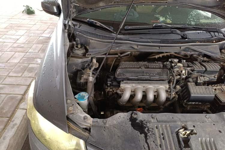 Used Honda City Classic 2011 1.5L Automatic Elite Edition Engine Bay Right