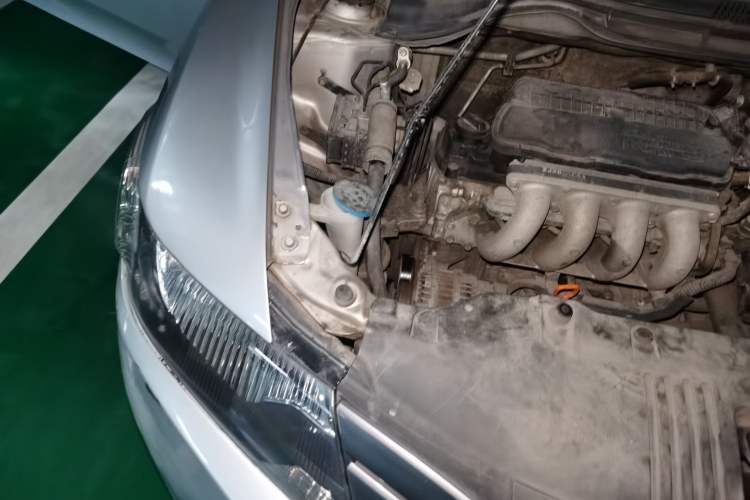 Used Honda City Classic 2011 1.5L Automatic Elite Edition Engine Bay Right