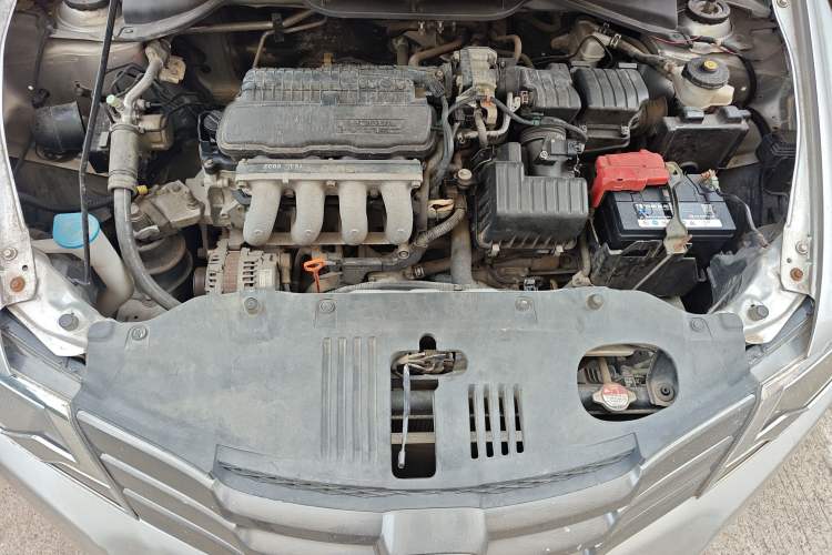 Used Honda City Classic 2011 1.5L Automatic Elite Edition Engine Bay