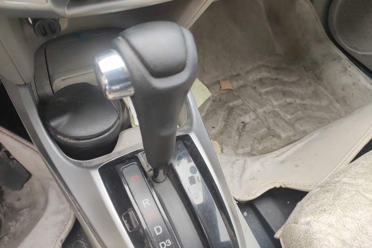 Used Honda City Classic 2011 1.5L Automatic Elite Edition Gear Lever