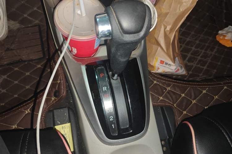 Used Honda City Classic 2011 1.5L Automatic Elite Edition Gear Lever