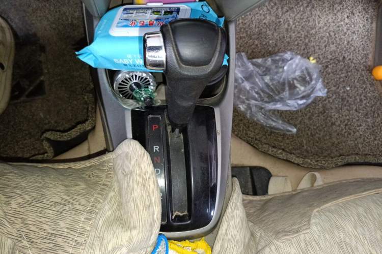 Used Honda City Classic 2011 1.5L Automatic Elite Edition Gear Lever