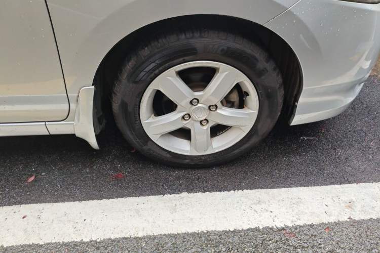 Used Honda City Classic 2011 1.5L Manual Elite Edition Right Front Wheel Hub