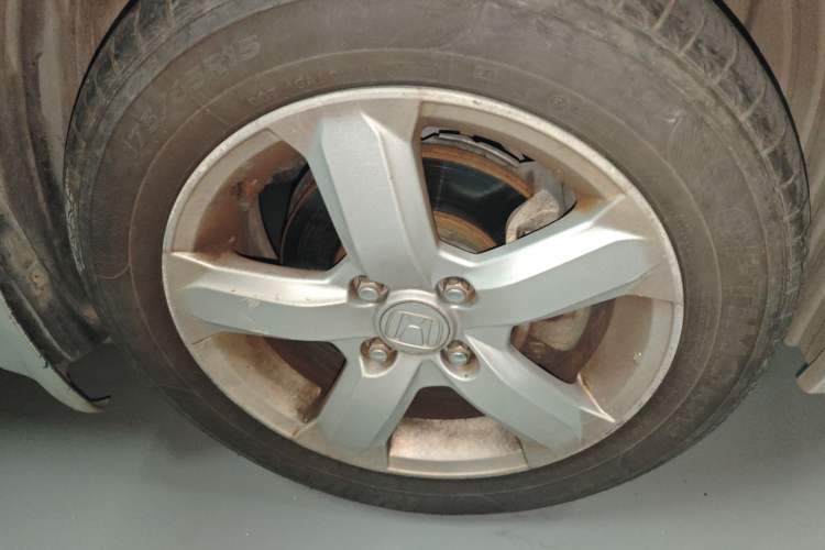 Used Honda City Classic 2011 1.5L Automatic Elite Edition Right Front Wheel Hub