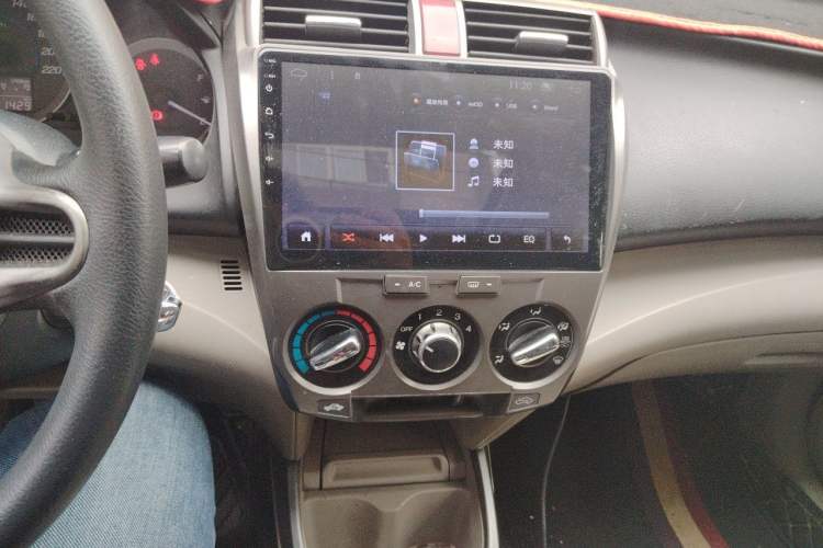 Used Honda City Classic 2012 1.5L manual Elite Edition Audio And AC Panel