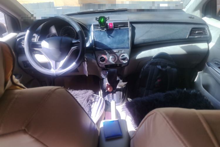Used Honda City Classic 2012 1.5L Automatic Elite Edition Center Console