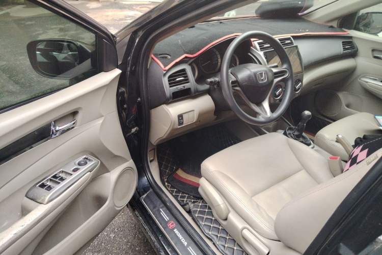Used Honda City Classic 2012 1.5L manual Elite Edition Driver Seat