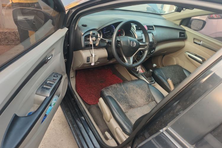 Used Honda City Classic 2012 1.5L manual Elite Edition Driver Seat