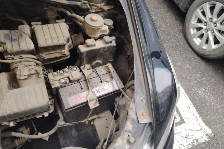 Used Honda City Classic 2012 1.5L manual Elite Edition Engine Bay Left