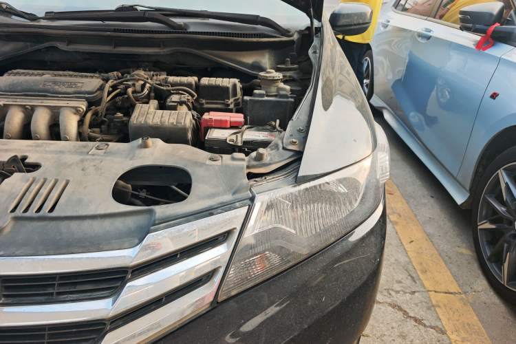 Used Honda City Classic 2012 1.5L manual Elite Edition Engine Bay Left