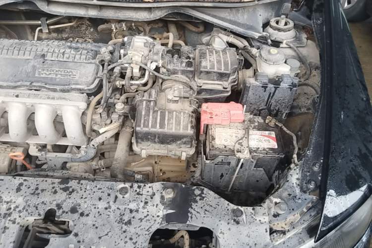 Used Honda City Classic 2012 1.5L manual Elite Edition Engine Bay Left