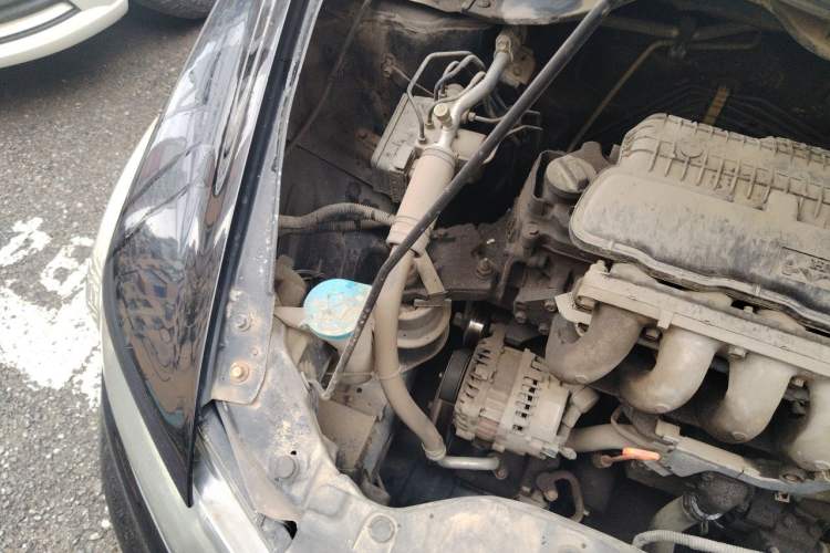 Used Honda City Classic 2012 1.5L manual Elite Edition Engine Bay Right