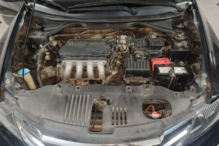Used Honda City Classic 2012 1.5L manual Elite Edition Engine Bay