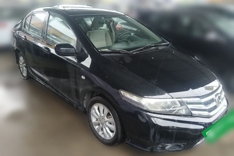 Used Honda City Classic 2012 1.5L manual Elite Edition Front Right 45 Deg