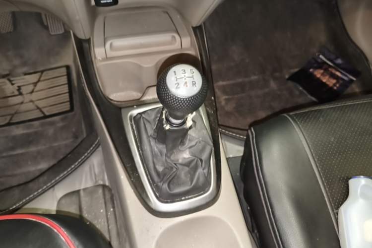 Used Honda City Classic 2012 1.5L manual Elite Edition Gear Lever