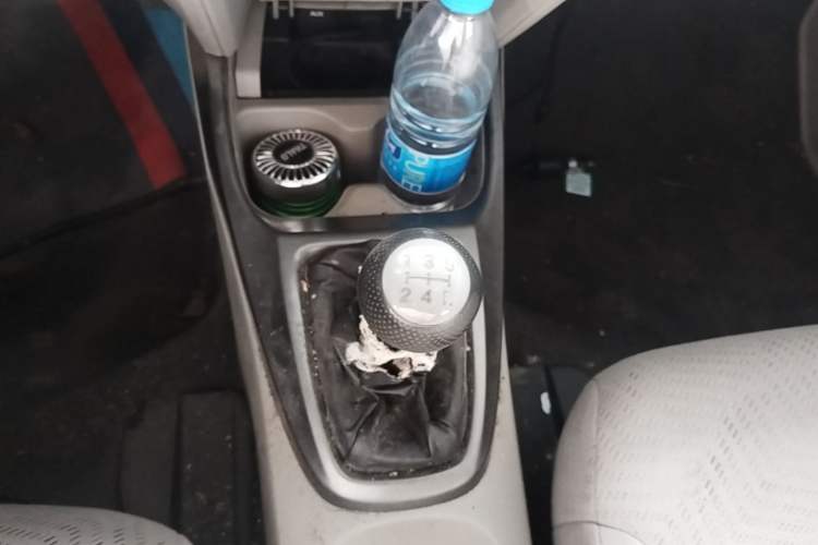 Used Honda City Classic 2012 1.5L manual Elite Edition Gear Lever