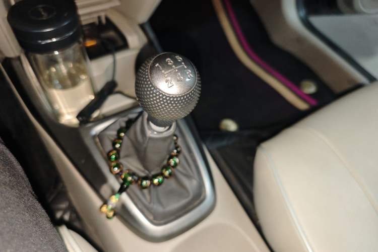 Used Honda City Classic 2012 1.5L manual Elite Edition Gear Lever