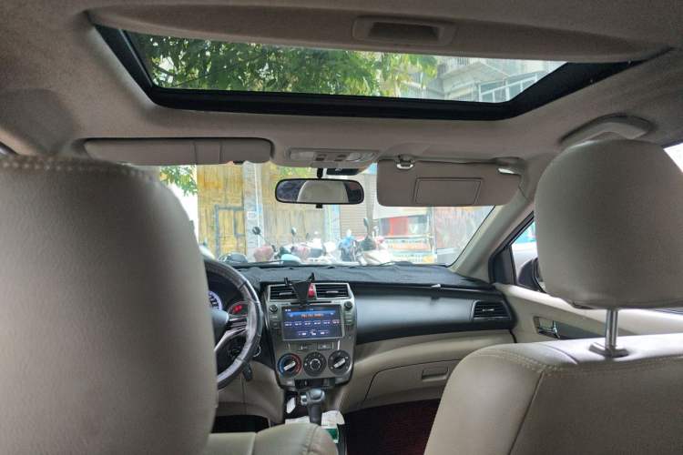 Used Honda City Classic 2012 1.5L Automatic Elite Edition Headliner