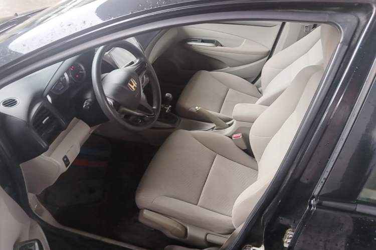 Used Honda City Classic 2012 1.5L manual Elite Edition Left Front Seat