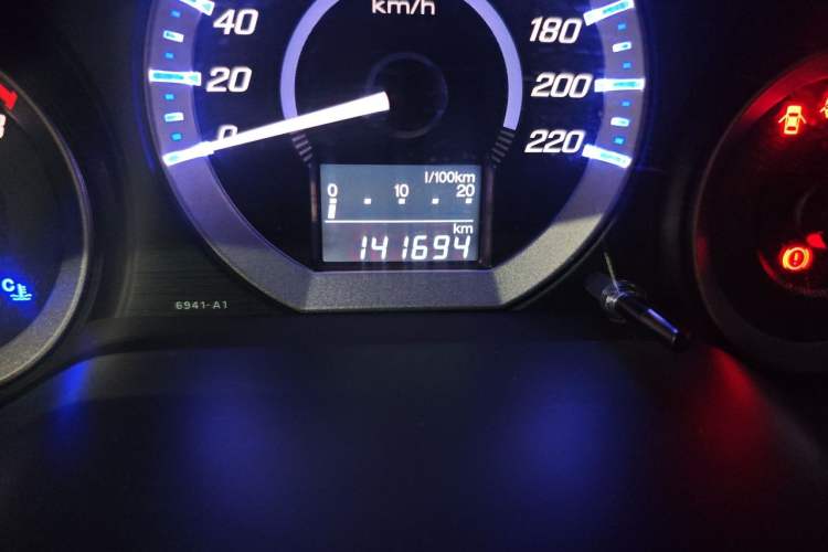 Used Honda City Classic 2012 1.5L manual Elite Edition Odometer Close Up