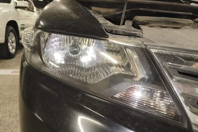 Used Honda City Classic 2012 1.5L manual Elite Edition Right Front Headlight