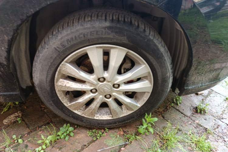 Used Honda City Classic 2012 1.5L Automatic Elite Edition Right Front Wheel Hub