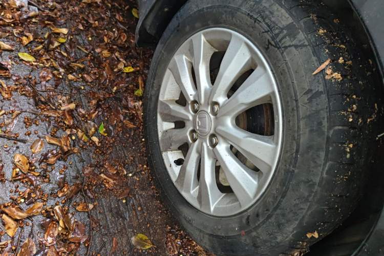 Used Honda City Classic 2012 1.5L Automatic Elite Edition Right Front Wheel Hub