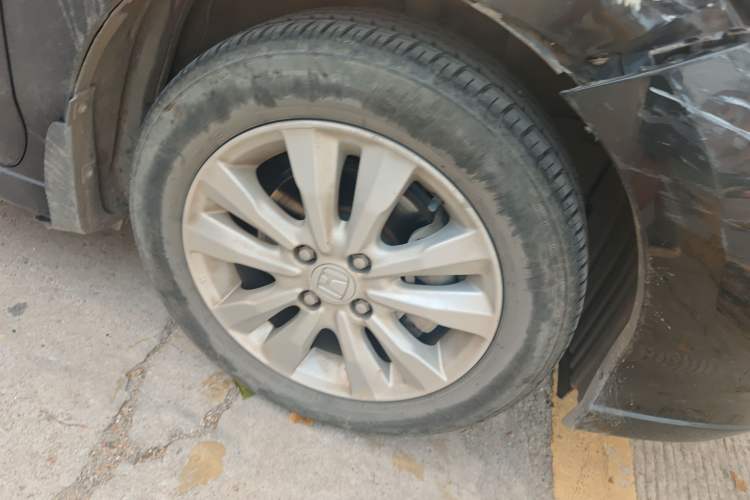 Used Honda City Classic 2012 1.5L manual Elite Edition Right Front Wheel Hub