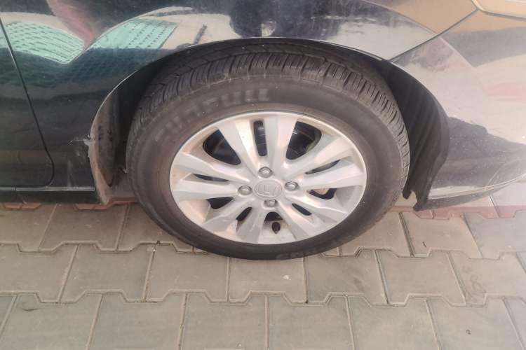 Used Honda City Classic 2012 1.5L Automatic Elite Edition Right Front Wheel Hub