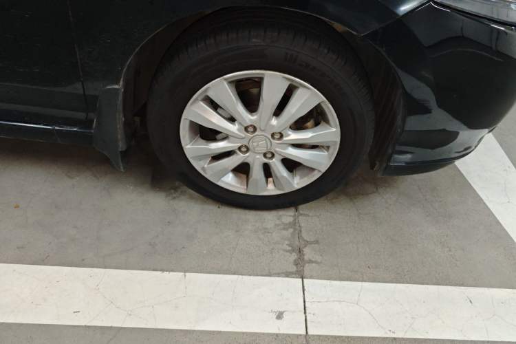 Used Honda City Classic 2012 1.5L manual Elite Edition Right Front Wheel Hub