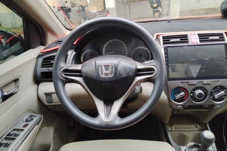 Used Honda City Classic 2012 1.5L manual Elite Edition Steering Wheel