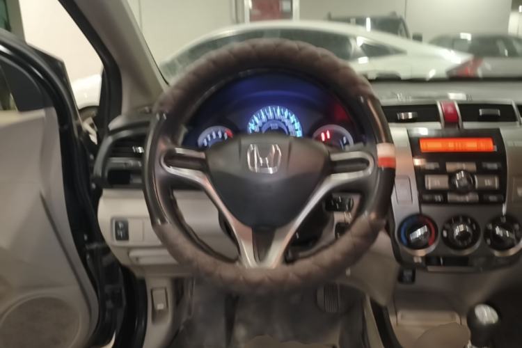 Used Honda City Classic 2012 1.5L manual Elite Edition Steering Wheel