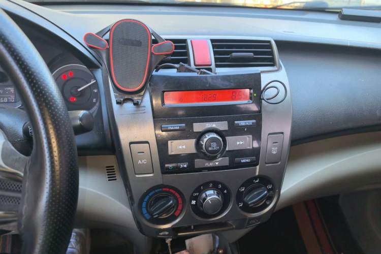 Used Honda City Classic 2012 1.5L manual Comfort version Audio And AC Panel