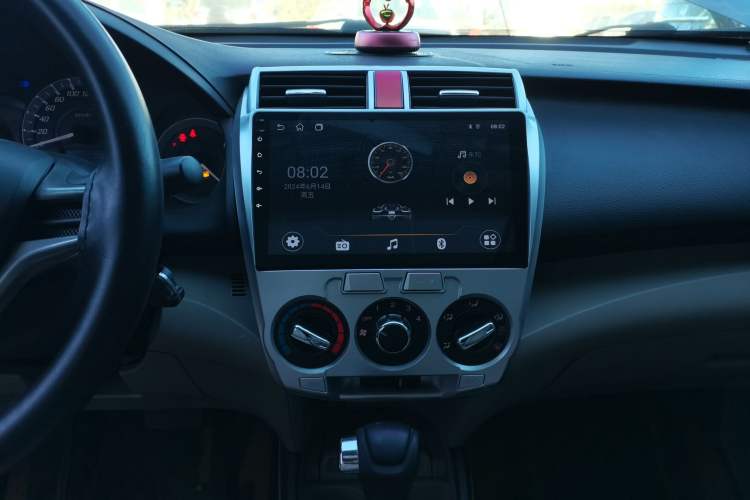 Used Honda City Classic 2012 1.5L Automatic Elite Edition Audio And AC Panel