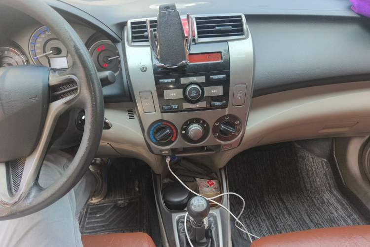 Used Honda City Classic 2012 1.5L manual Comfort version Audio And AC Panel
