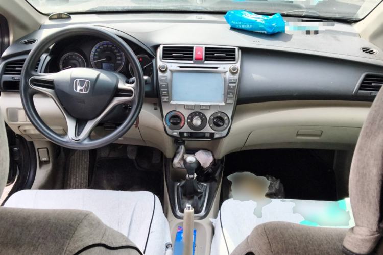 Used Honda City Classic 2012 1.5L manual Comfort version Center Console