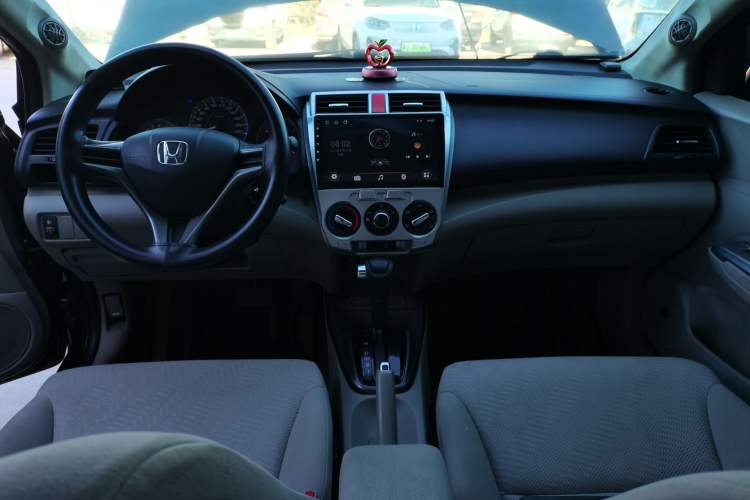 Used Honda City Classic 2012 1.5L Automatic Elite Edition Center Console
