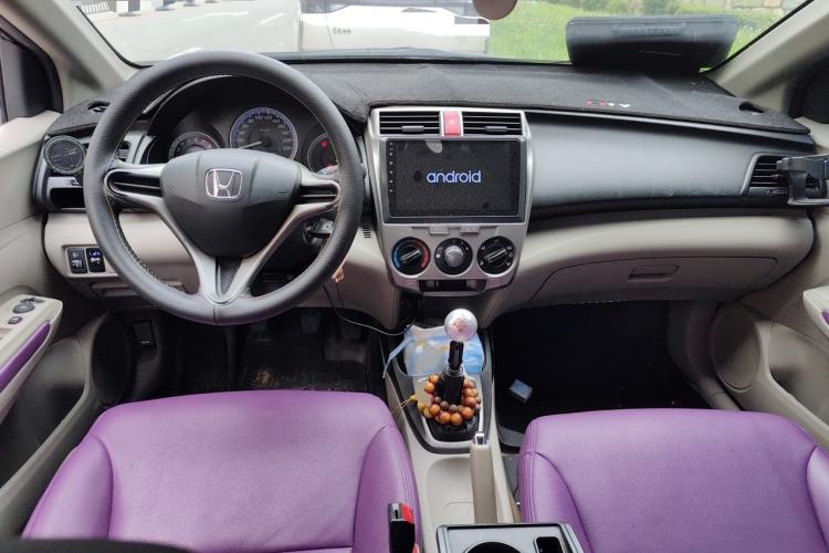 Used Honda City Classic 2012 1.5L manual Comfort version Center Console