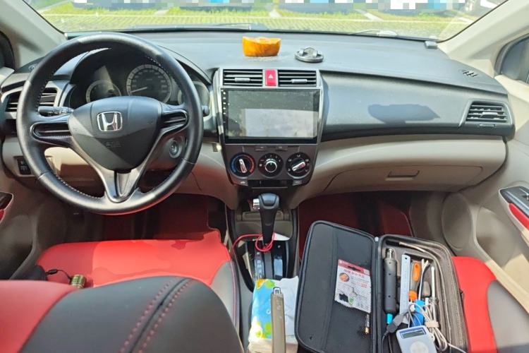 Used Honda City Classic 2012 1.5L Automatic Elite Edition Center Console