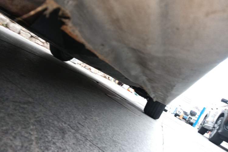 Used Honda City Classic 2012 1.5L manual Comfort version Chassis Front Left