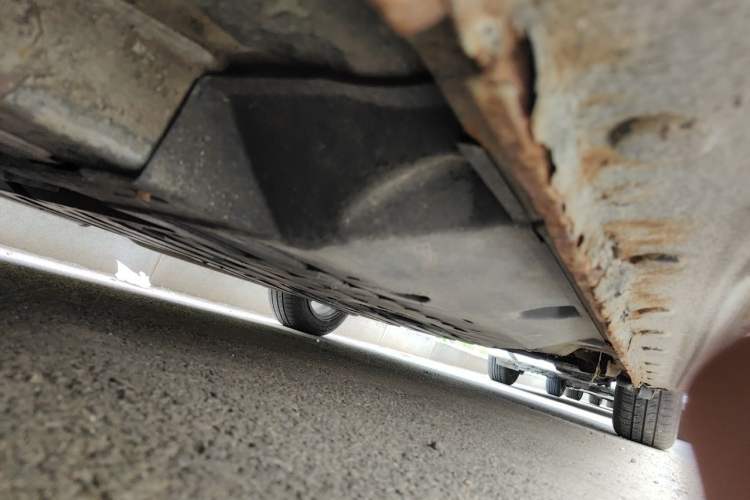 Used Honda City Classic 2012 1.5L manual Comfort version Chassis Front Left