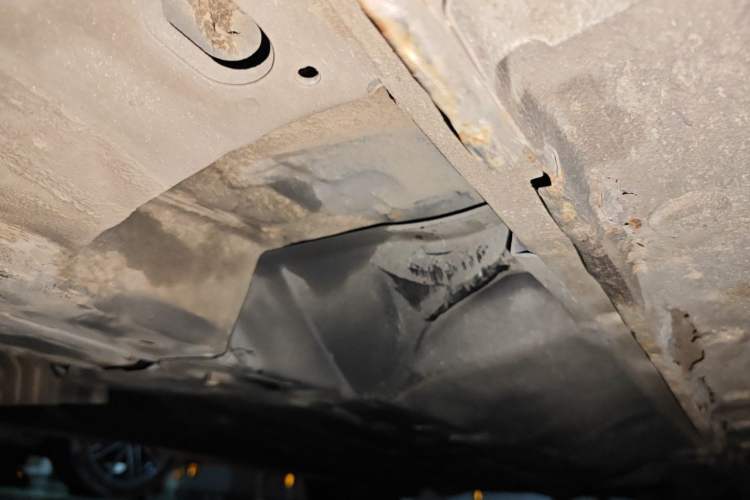 Used Honda City Classic 2012 1.5L manual Comfort version Chassis Front Left