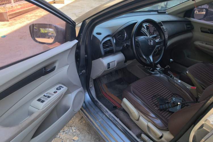 Used Honda City Classic 2012 1.5L manual Comfort version Driver Seat
