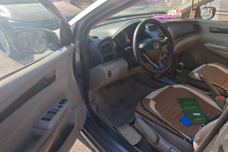 Used Honda City Classic 2012 1.5L manual Comfort version Driver Seat