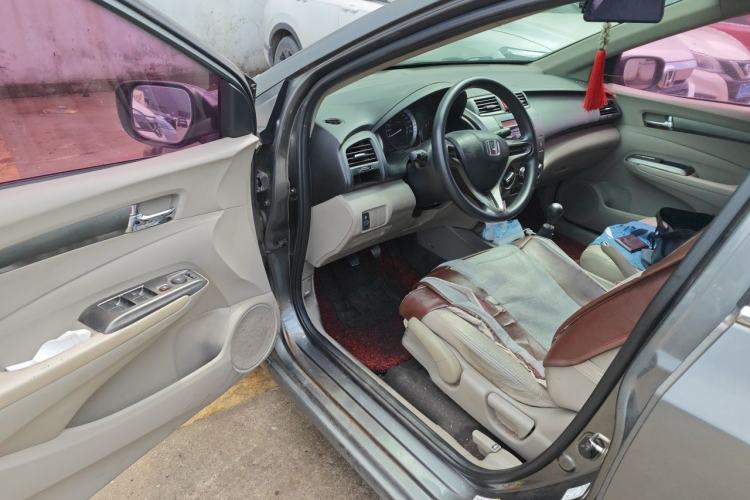 Used Honda City Classic 2012 1.5L manual Elite Edition Driver Seat